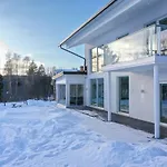 Villa River With Hot Tub And Services Rovaniemi