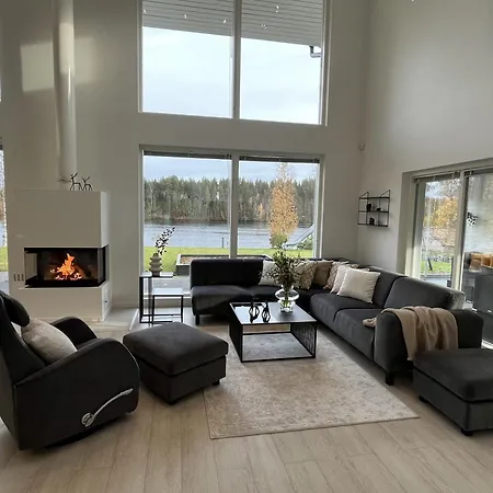 River With Hot Tub And Services Villa *