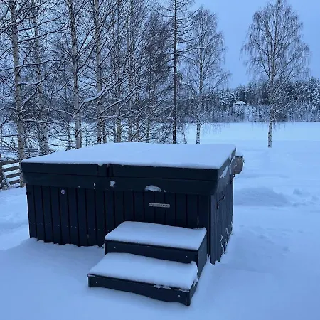 River With Hot Tub And Services * Rovaniemi