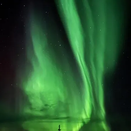 River With Hot Tub And Services