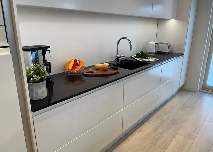 River With Hot Tub And Services Villa *