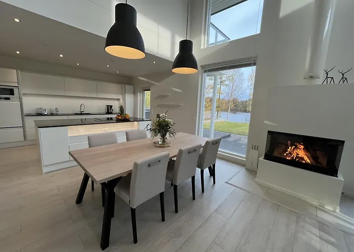 River With Hot Tub And Services Villa