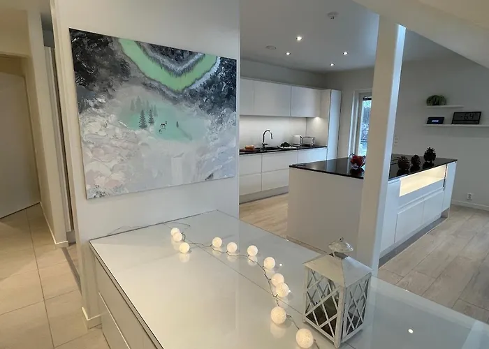 River With Hot Tub And Services Villa