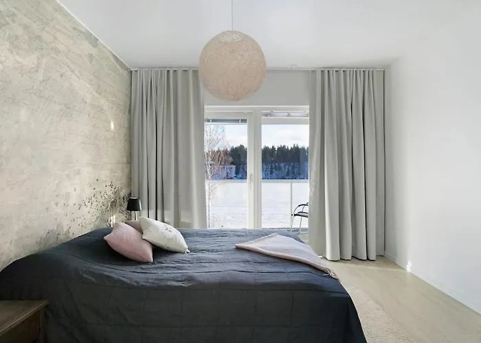 River With Hot Tub And Services Rovaniemi